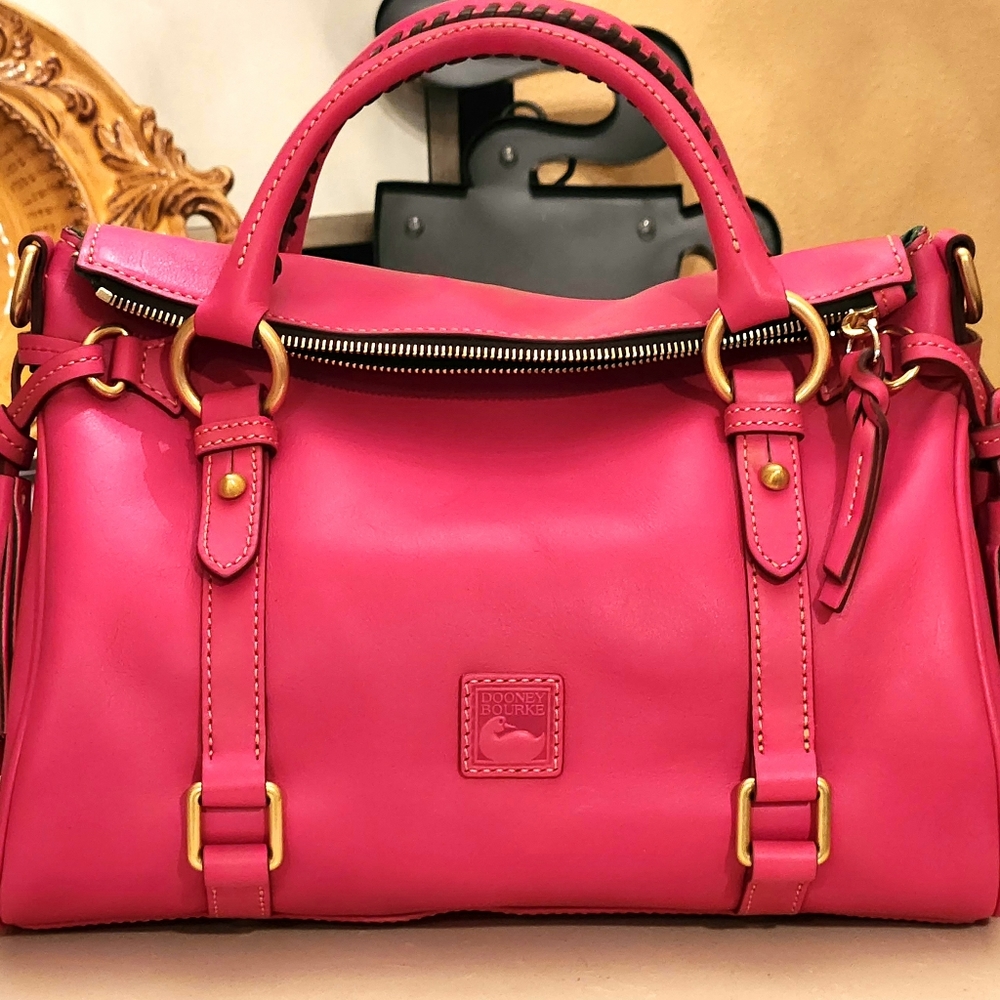 Dooney & Bourke Lrg/Med Floentine Leather Satchel. Brand new in Fushia.